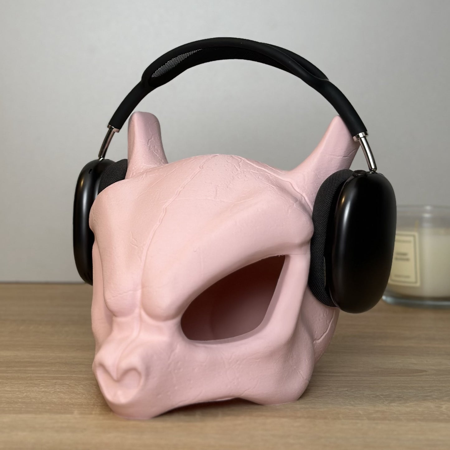 Mewtwo skull headphone stand