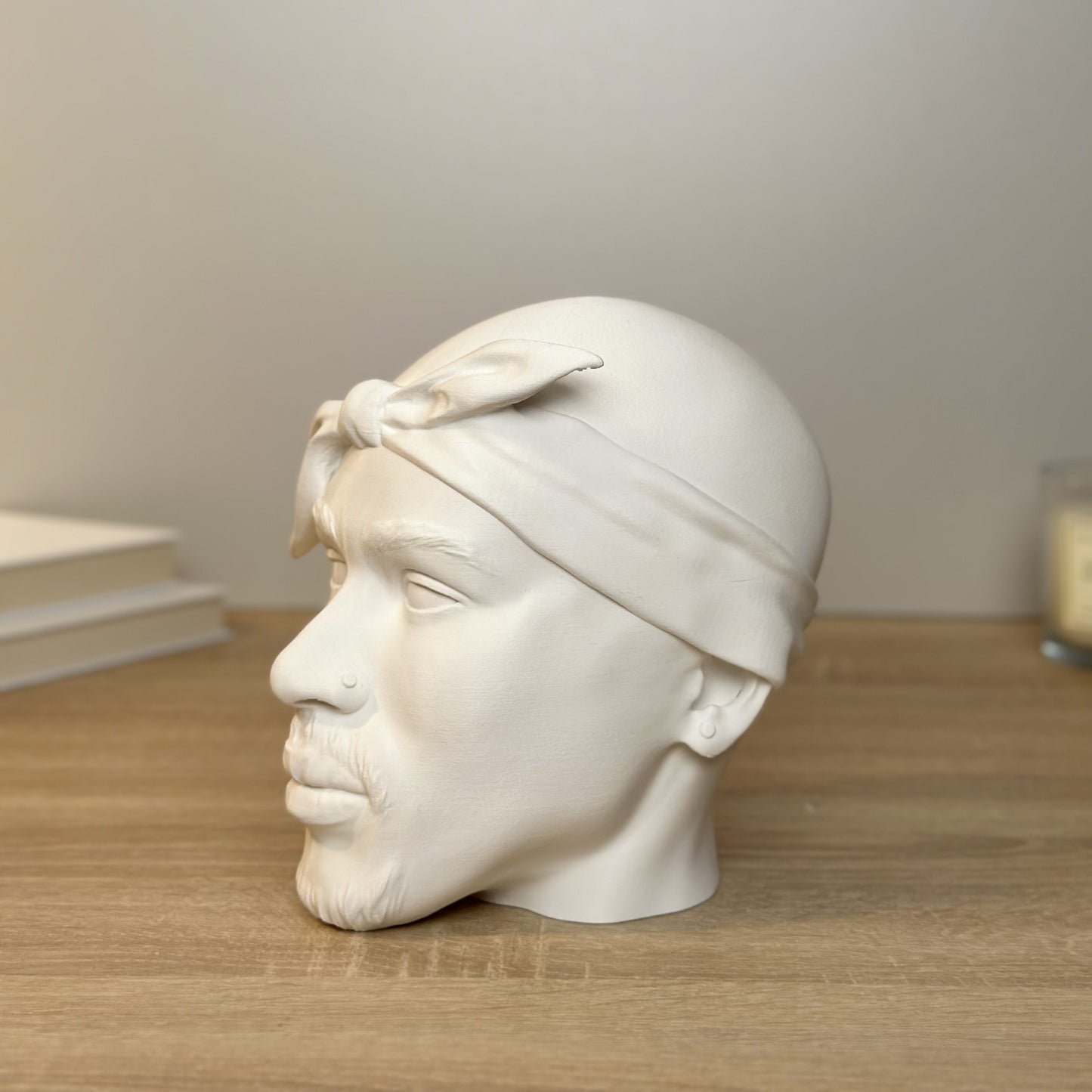 2Pac headphone stand