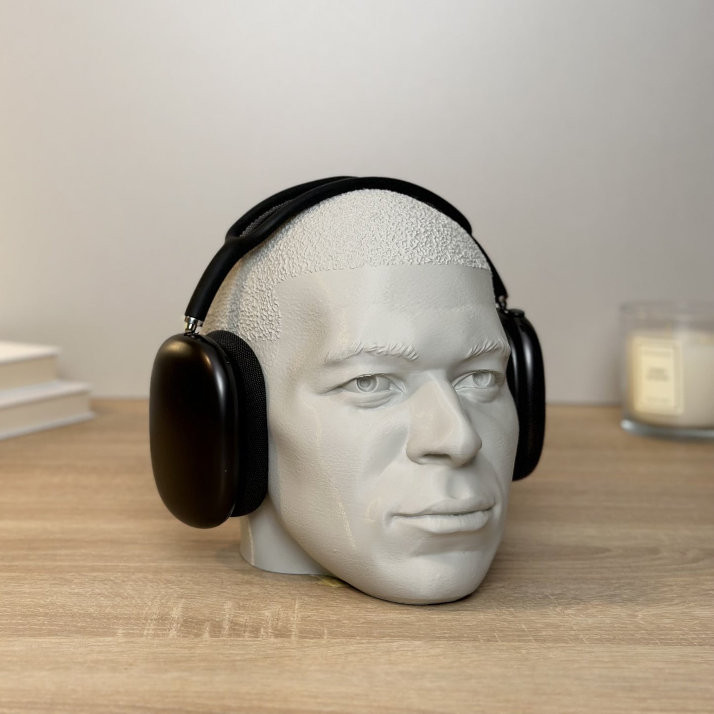 Kylian Mbappé headphone stand