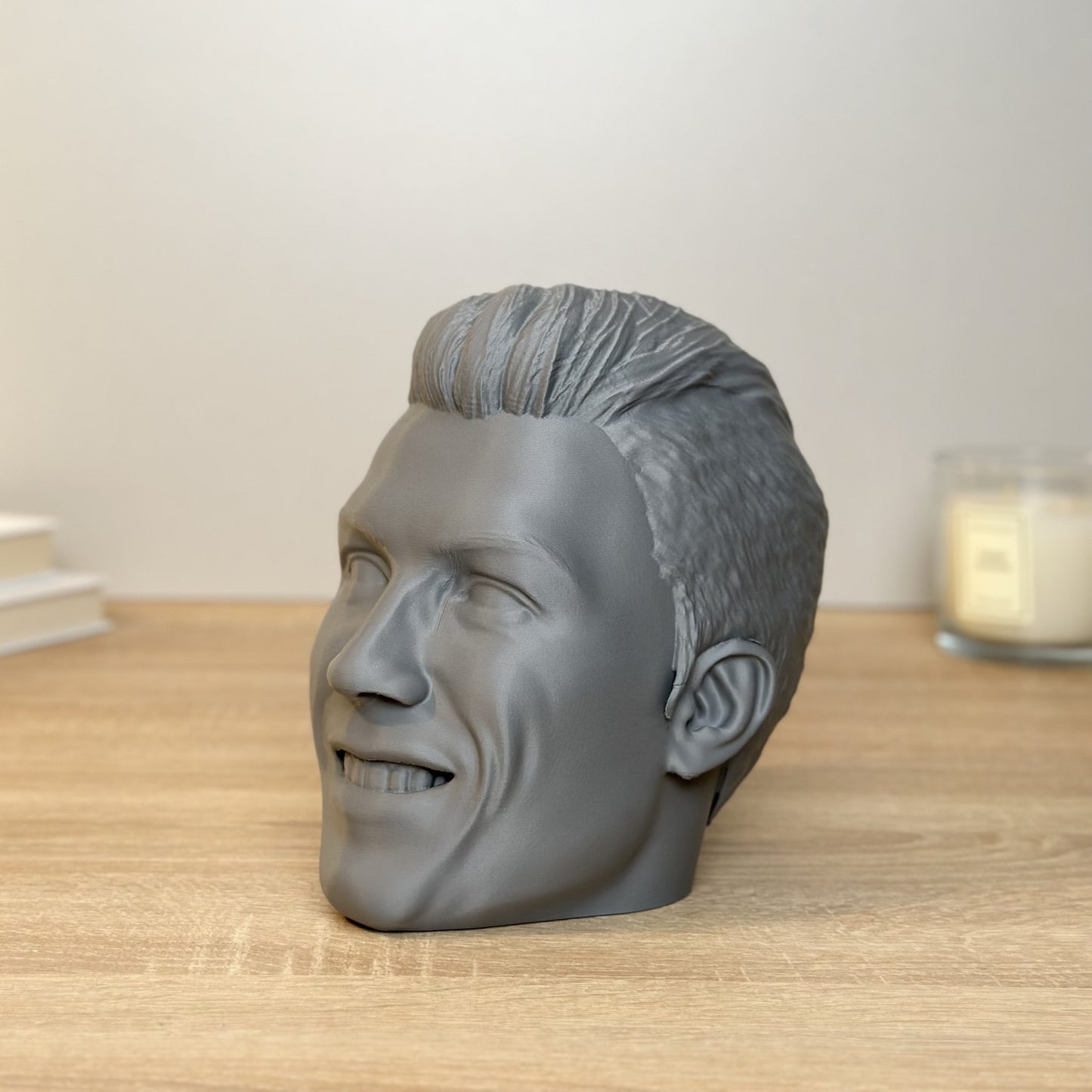 Cristiano Ronaldo headphone stand 2