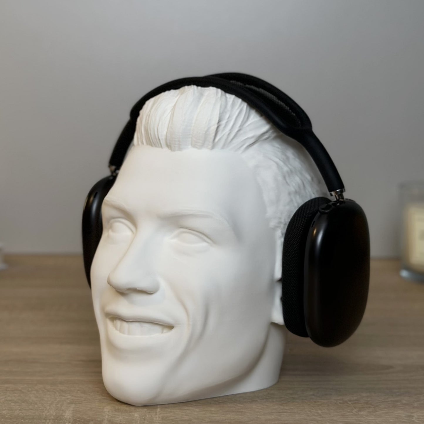 Cristiano Ronaldo headphone stand 2